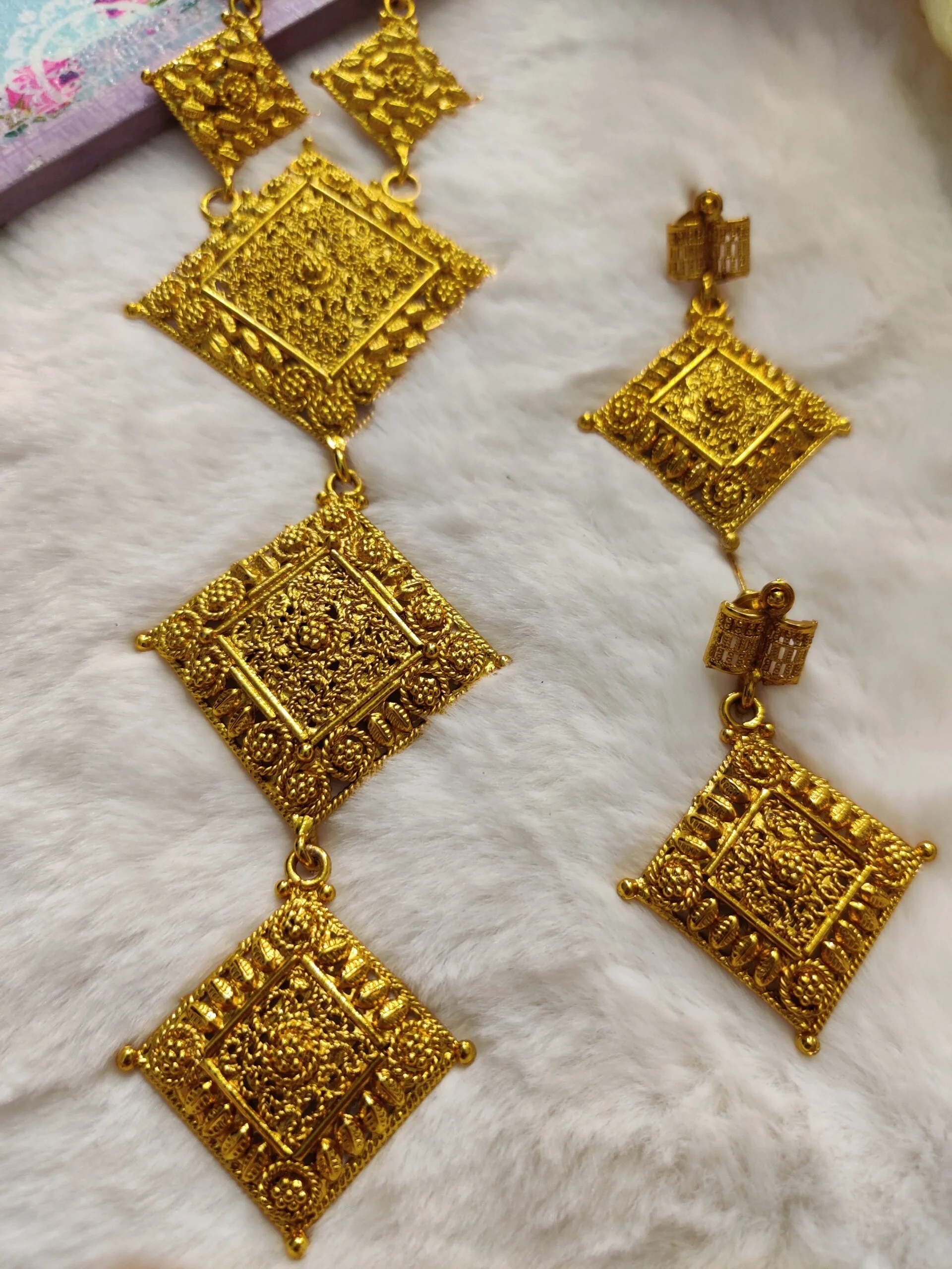 Indian Seeta Set - Golden